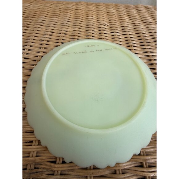 1979 Fenton Artist Jim Andrick "Nature's Christmas" Uranium Custard Satin Plate - Picture 5 of 13